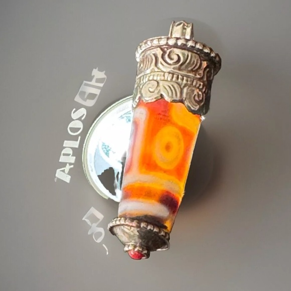 Vintage Hand Carved Floral Pattern Tibetan Akate(Dzi) Amulet Silver Pendant 12gr - Picture 8 of 9